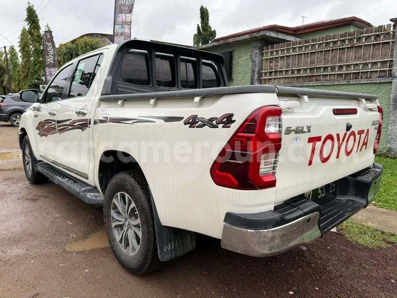 Big with watermark toyota hilux central cameroon yaounde 20709