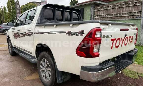 Sayi Na hannu Toyota Hilux Sauran Mota in Yaounde a Babban Kamaru Sayi Na hannu Toyota Hilux Sauran Mota in Yaounde a Babban Kamaru