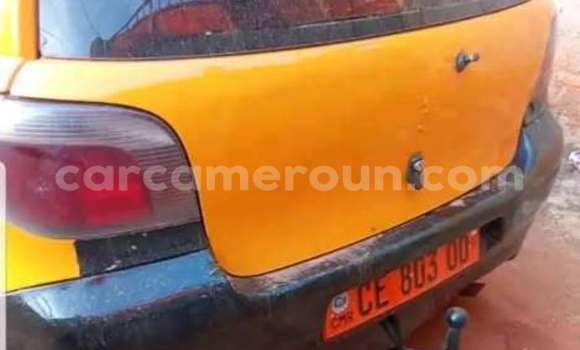 Sayi Na hannu Toyota Yaris Sauran Mota in Yaounde a Babban Kamaru Sayi Na hannu Toyota Yaris Sauran Mota in Yaounde a Babban Kamaru