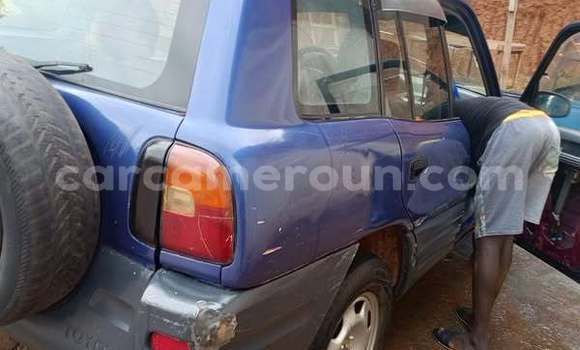 Sayi Na hannu Toyota RAV4 Sauran Mota in Yaounde a Babban Kamaru Sayi Na hannu Toyota RAV4 Sauran Mota in Yaounde a Babban Kamaru
