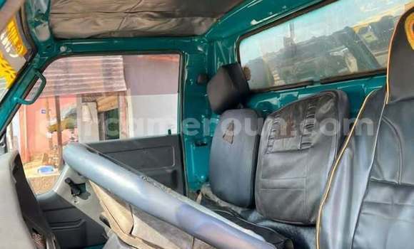 Sayi Na hannu Toyota Dyna Sauran Mota in Douala a Ƙasar Kamaru Sayi Na hannu Toyota Dyna Sauran Mota in Douala a Ƙasar Kamaru