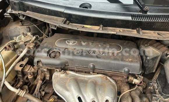 Sayi Na hannu Toyota Blade Sauran Mota in Yaounde a Babban Kamaru Sayi Na hannu Toyota Blade Sauran Mota in Yaounde a Babban Kamaru