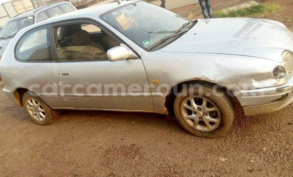 Sayi Imported Toyota Corolla Azurfa Mota in Yaounde a Babban Kamaru Sayi Imported Toyota Corolla Azurfa Mota in Yaounde a Babban Kamaru