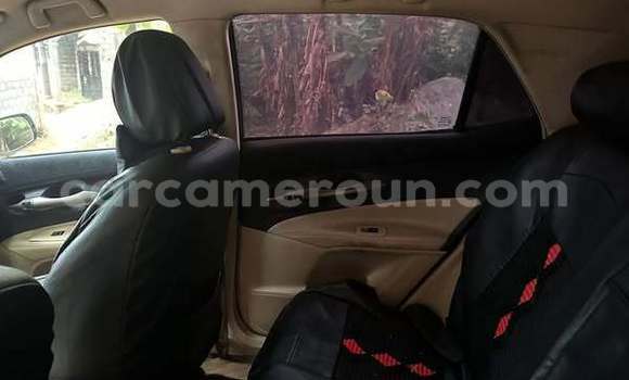 Sayi Na hannu Toyota Blade Sauran Mota in Yaounde a Babban Kamaru Sayi Na hannu Toyota Blade Sauran Mota in Yaounde a Babban Kamaru