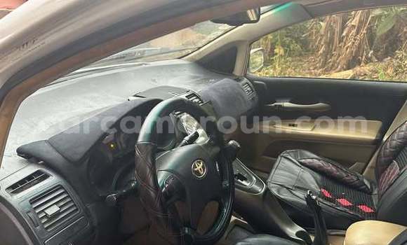 Sayi Na hannu Toyota Blade Sauran Mota in Yaounde a Babban Kamaru Sayi Na hannu Toyota Blade Sauran Mota in Yaounde a Babban Kamaru