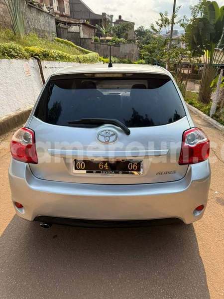 Big with watermark toyota auris littoral cameroon douala 20728