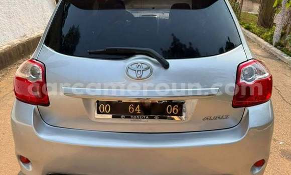 Sayi Na hannu Toyota Auris Sauran Mota in Douala a Ƙasar Kamaru Sayi Na hannu Toyota Auris Sauran Mota in Douala a Ƙasar Kamaru