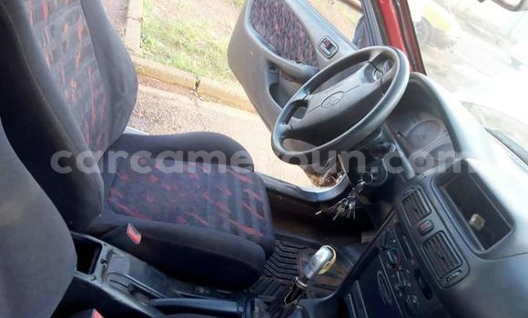 Sayi Imported Toyota Corolla Azurfa Mota in Yaounde a Babban Kamaru Sayi Imported Toyota Corolla Azurfa Mota in Yaounde a Babban Kamaru