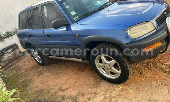 Acheter Occasion Voiture Toyota RAV4 Bleu à Yaoundé, Central Cameroon Acheter Occasion Voiture Toyota RAV4 Bleu à Yaoundé, Central Cameroon