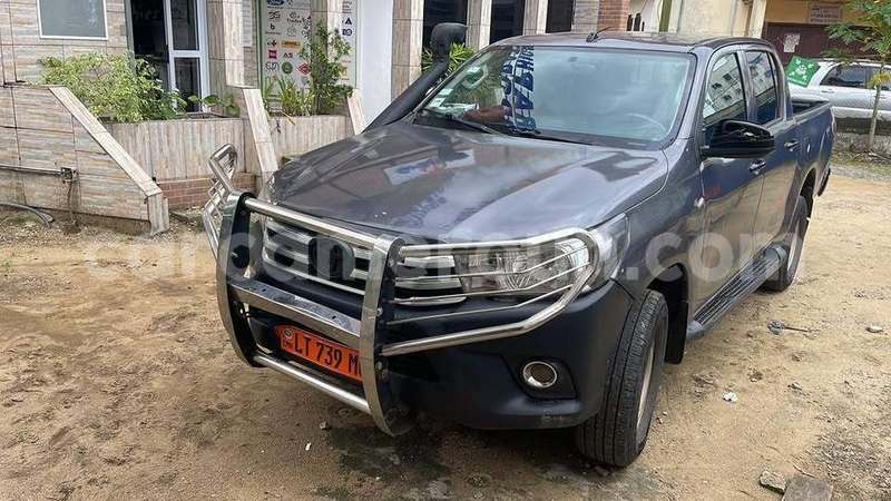 Big with watermark toyota hiluxe vigo central cameroon yaounde 20765