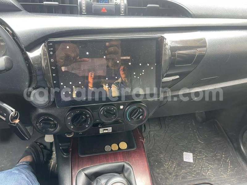 Big with watermark toyota hiluxe vigo central cameroon yaounde 20765