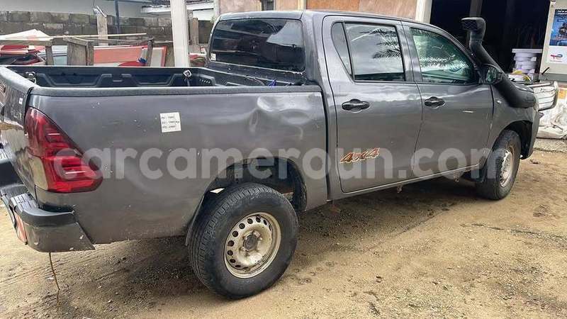 Big with watermark toyota hiluxe vigo central cameroon yaounde 20765
