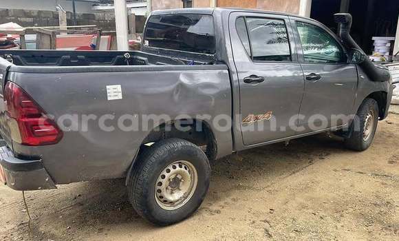 Acheter Occasion Voiture Toyota Hiluxe VIGO Gris à Yaoundé, Central Cameroon Acheter Occasion Voiture Toyota Hiluxe VIGO Gris à Yaoundé, Central Cameroon
