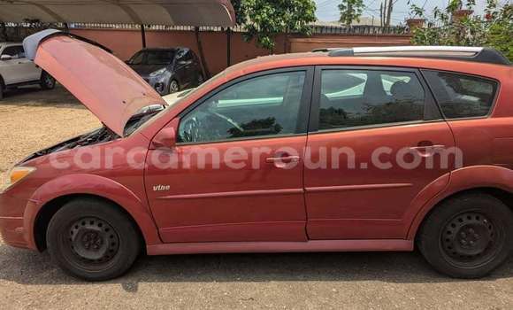 Sayi Na hannu Pontiac Vibe Red Mota in Yaounde a Babban Kamaru Sayi Na hannu Pontiac Vibe Red Mota in Yaounde a Babban Kamaru