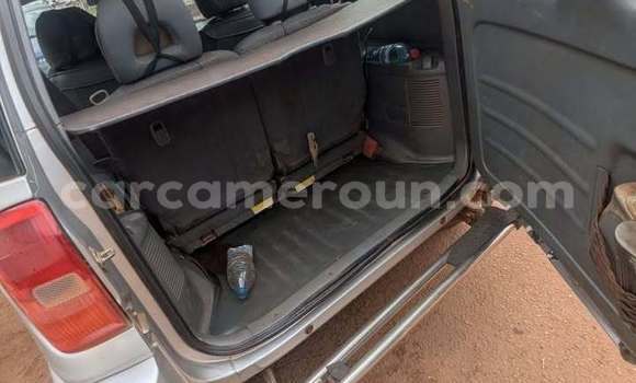 Acheter Occasion Voiture Toyota RAV4 Gris à Yaoundé, Central Cameroon Acheter Occasion Voiture Toyota RAV4 Gris à Yaoundé, Central Cameroon