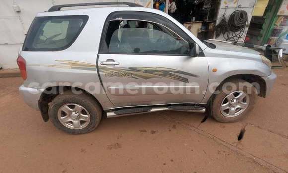 Acheter Occasion Voiture Toyota RAV4 Gris à Yaoundé, Central Cameroon Acheter Occasion Voiture Toyota RAV4 Gris à Yaoundé, Central Cameroon