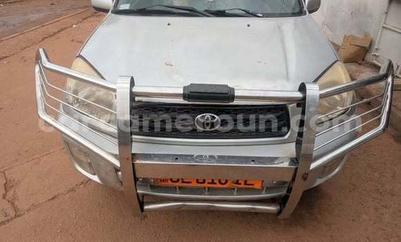 Acheter Occasion Voiture Toyota RAV4 Gris à Yaoundé, Central Cameroon Acheter Occasion Voiture Toyota RAV4 Gris à Yaoundé, Central Cameroon