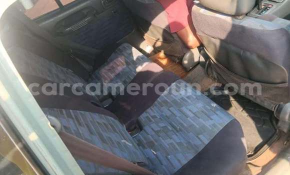 Acheter Occasion Voiture Toyota RAV4 Gris à Yaoundé, Central Cameroon Acheter Occasion Voiture Toyota RAV4 Gris à Yaoundé, Central Cameroon