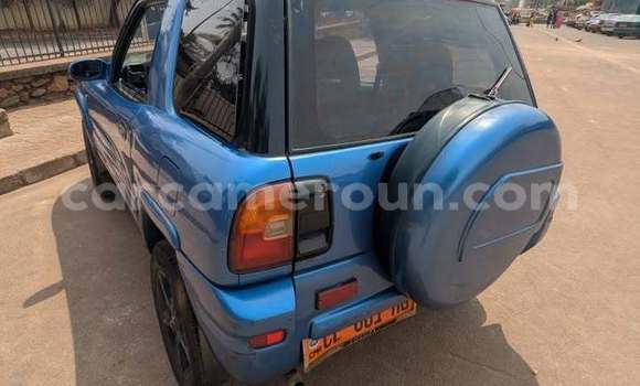 Acheter Occasion Voiture Toyota RAV4 Bleu à Yaoundé, Central Cameroon Acheter Occasion Voiture Toyota RAV4 Bleu à Yaoundé, Central Cameroon