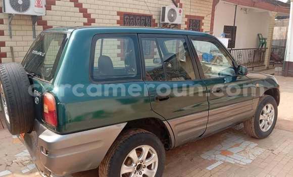 Sayi Na hannu Toyota RAV4 Green Mota in Yaounde a Babban Kamaru Sayi Na hannu Toyota RAV4 Green Mota in Yaounde a Babban Kamaru