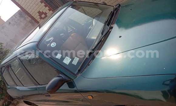 Sayi Na hannu Toyota RAV4 Green Mota in Yaounde a Babban Kamaru Sayi Na hannu Toyota RAV4 Green Mota in Yaounde a Babban Kamaru