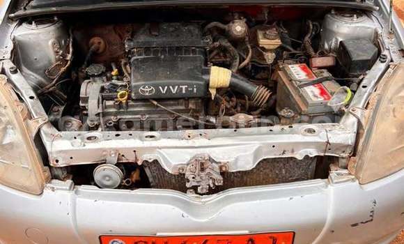 Acheter Occasion Voiture Toyota Yaris Gris à Yaoundé, Central Cameroon Acheter Occasion Voiture Toyota Yaris Gris à Yaoundé, Central Cameroon