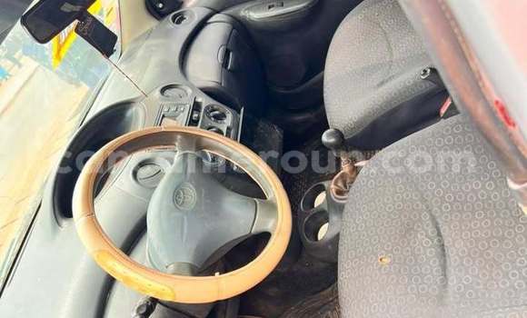 Acheter Occasion Voiture Toyota Yaris Gris à Yaoundé, Central Cameroon Acheter Occasion Voiture Toyota Yaris Gris à Yaoundé, Central Cameroon