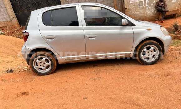 Acheter Occasion Voiture Toyota Yaris Gris à Yaoundé, Central Cameroon Acheter Occasion Voiture Toyota Yaris Gris à Yaoundé, Central Cameroon