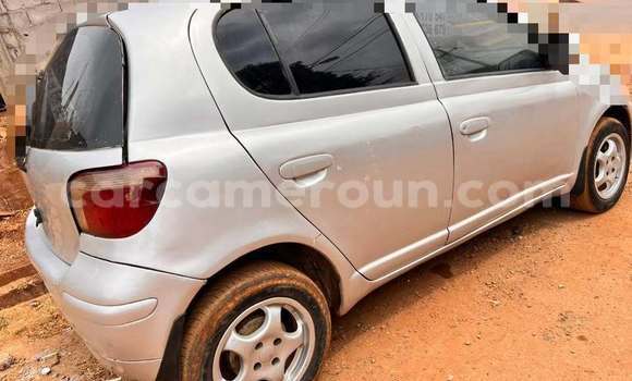 Acheter Occasion Voiture Toyota Yaris Gris à Yaoundé, Central Cameroon Acheter Occasion Voiture Toyota Yaris Gris à Yaoundé, Central Cameroon