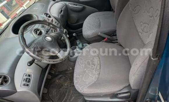 Acheter Occasion Voiture Toyota Yaris Bleu à Yaoundé, Central Cameroon Acheter Occasion Voiture Toyota Yaris Bleu à Yaoundé, Central Cameroon