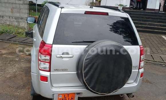 Sayi Na hannu Suzuki Vitara Azurfa Mota in Yaounde a Babban Kamaru