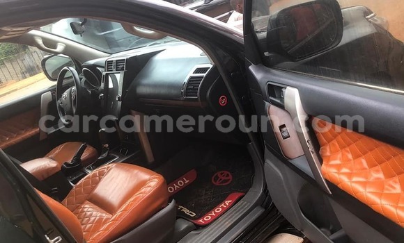 Sayi Na hannu Toyota Land Cruiser Prado Black Mota in Yaounde a Babban Kamaru Sayi Na hannu Toyota Land Cruiser Prado Black Mota in Yaounde a Babban Kamaru