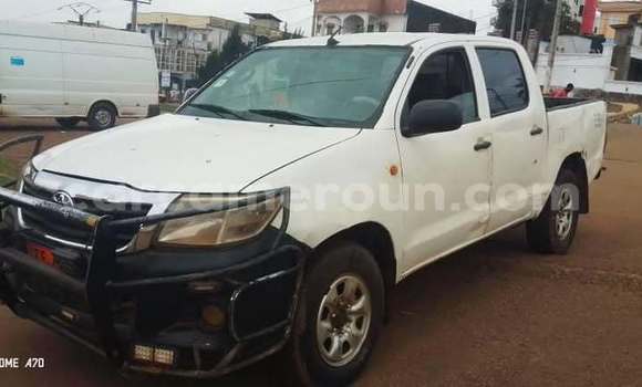 Acheter Occasion Voiture Toyota Hilux Blanc à Yaoundé, Central Cameroon