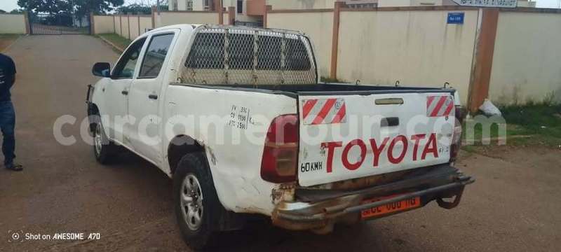 Big with watermark toyota hilux central cameroon yaounde 20796