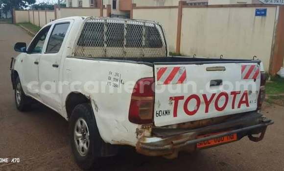 Acheter Occasion Voiture Toyota Hilux Blanc à Yaoundé, Central Cameroon Acheter Occasion Voiture Toyota Hilux Blanc à Yaoundé, Central Cameroon