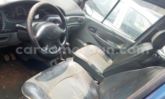 Buy Import Renault Megane Blue Car in Yaounde in Central Cameroon Buy Import Renault Megane Blue Car in Yaounde in Central Cameroon