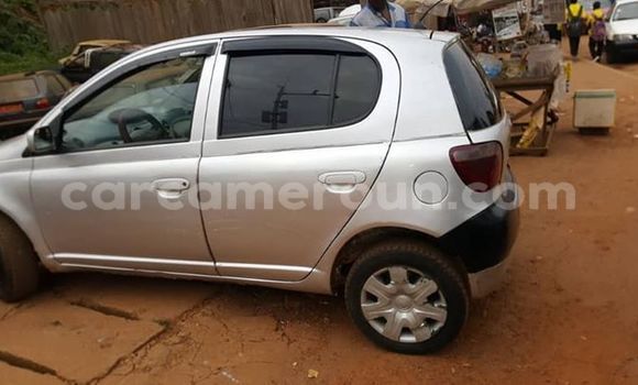 Acheter Occasion Voiture Toyota Yaris Gris à Yaoundé, Central Cameroon Acheter Occasion Voiture Toyota Yaris Gris à Yaoundé, Central Cameroon