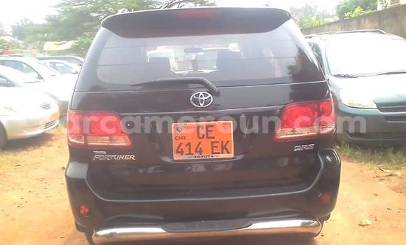 Sayi Na hannu Toyota Fortuner Black Mota in Yaounde a Babban Kamaru Sayi Na hannu Toyota Fortuner Black Mota in Yaounde a Babban Kamaru