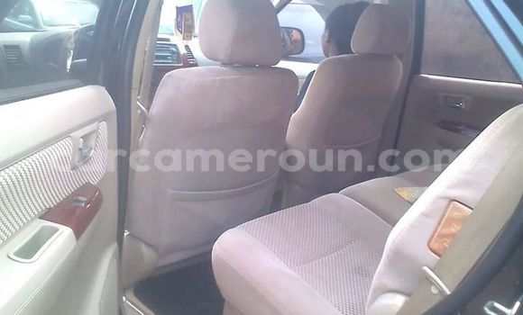 Sayi Na hannu Toyota Fortuner Black Mota in Yaounde a Babban Kamaru Sayi Na hannu Toyota Fortuner Black Mota in Yaounde a Babban Kamaru