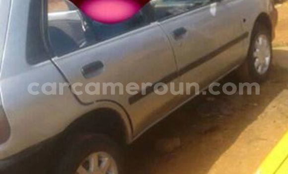 Sayi Na hannu Toyota Starlet Azurfa Mota in Yaounde a Babban Kamaru Sayi Na hannu Toyota Starlet Azurfa Mota in Yaounde a Babban Kamaru