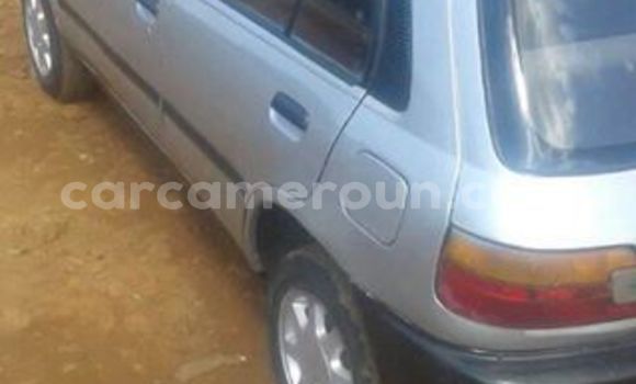 Sayi Na hannu Toyota Starlet Azurfa Mota in Yaounde a Babban Kamaru Sayi Na hannu Toyota Starlet Azurfa Mota in Yaounde a Babban Kamaru