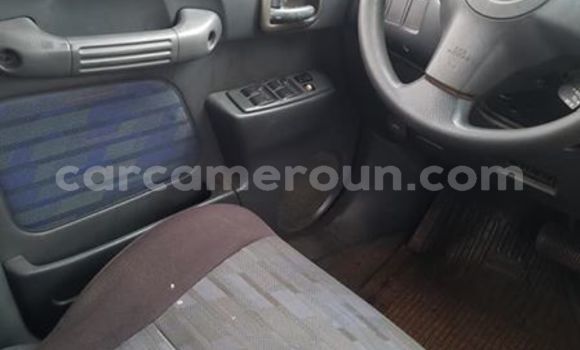 Acheter Occasion Voiture Toyota RAV4 Rouge à Yaoundé, Central Cameroon Acheter Occasion Voiture Toyota RAV4 Rouge à Yaoundé, Central Cameroon