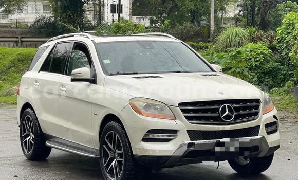 Acheter Occasion Voiture Mercedes‒Benz ML–Class Blanc à Douala, Littoral Cameroon Acheter Occasion Voiture Mercedes‒Benz ML–Class Blanc à Douala, Littoral Cameroon