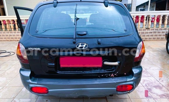 Acheter Occasion Voiture Hyundai Santa Fe Noir à Yaoundé, Central Cameroon Acheter Occasion Voiture Hyundai Santa Fe Noir à Yaoundé, Central Cameroon