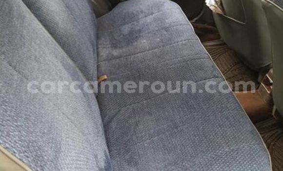 Acheter Occasion Voiture Toyota Corolla Bleu à Yaoundé, Central Cameroon Acheter Occasion Voiture Toyota Corolla Bleu à Yaoundé, Central Cameroon