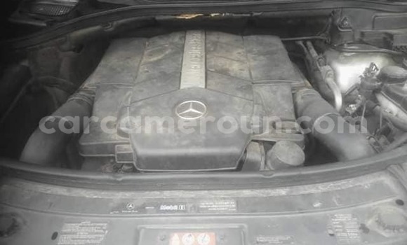 Acheter Occasion Voiture Mercedes‒Benz ML–Class Noir à Yaoundé, Central Cameroon Acheter Occasion Voiture Mercedes‒Benz ML–Class Noir à Yaoundé, Central Cameroon