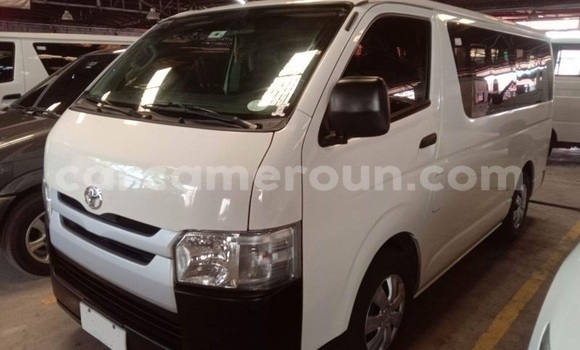 Buy Used Toyota Hiace White Car in Douala in Littoral Cameroon