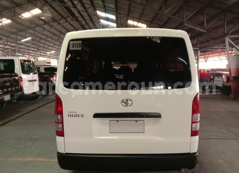 Big with watermark toyota hiace littoral cameroon douala 21353