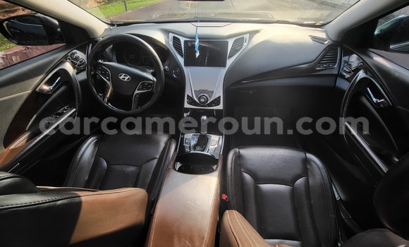 Acheter Occasion Voiture Hyundai Grandeur Noir à Yaoundé, Central Cameroon Acheter Occasion Voiture Hyundai Grandeur Noir à Yaoundé, Central Cameroon