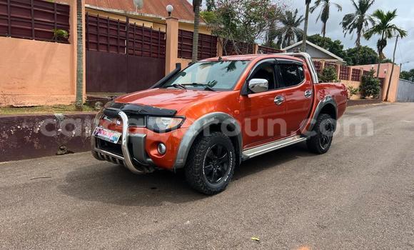 Sayi Na hannu Mitsubishi L200 Brown Mota in Yaounde a Babban Kamaru